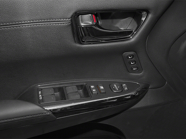 2013 Toyota Avalon XLE