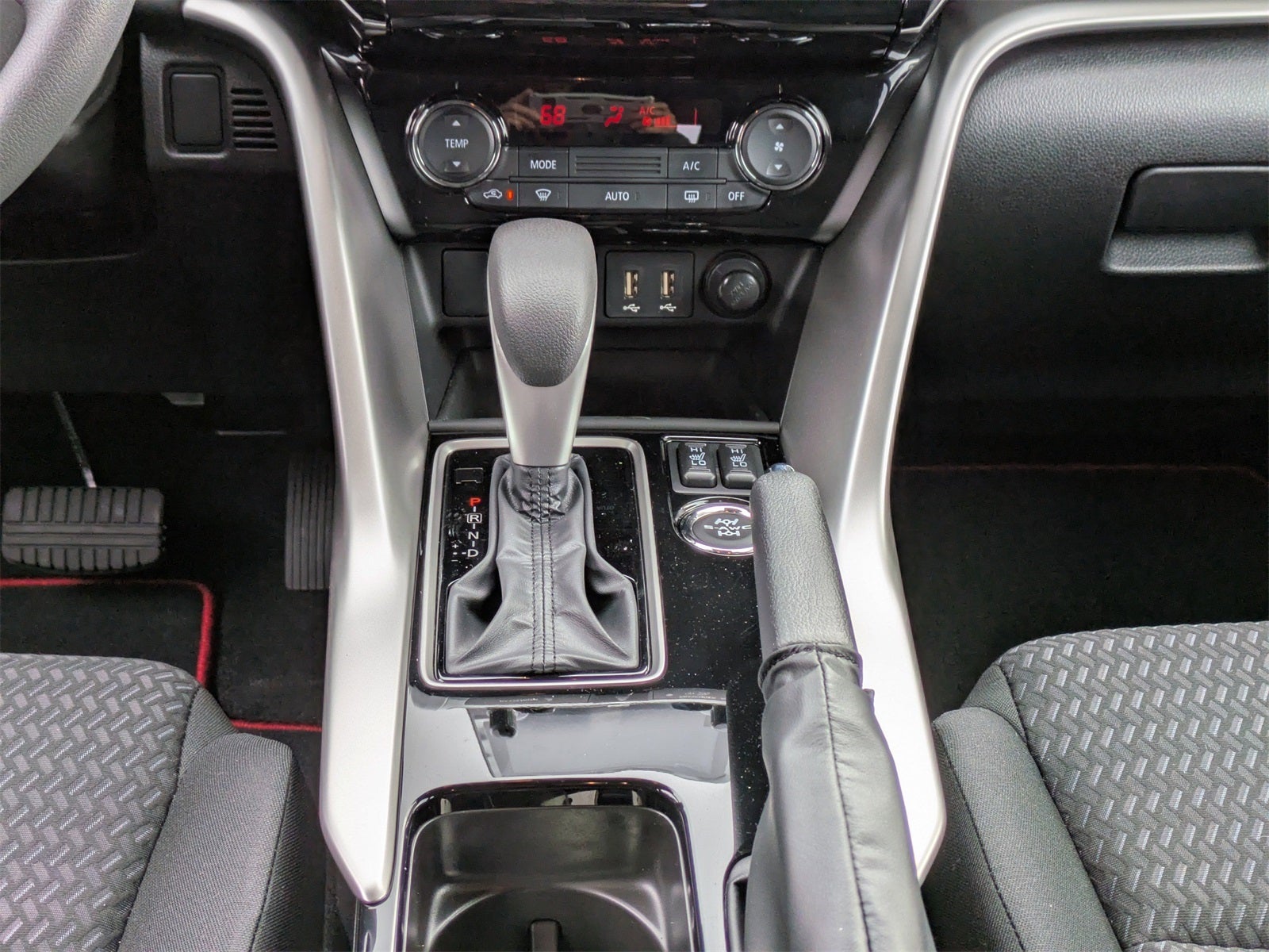 2026 Mitsubishi Eclipse Cross LE