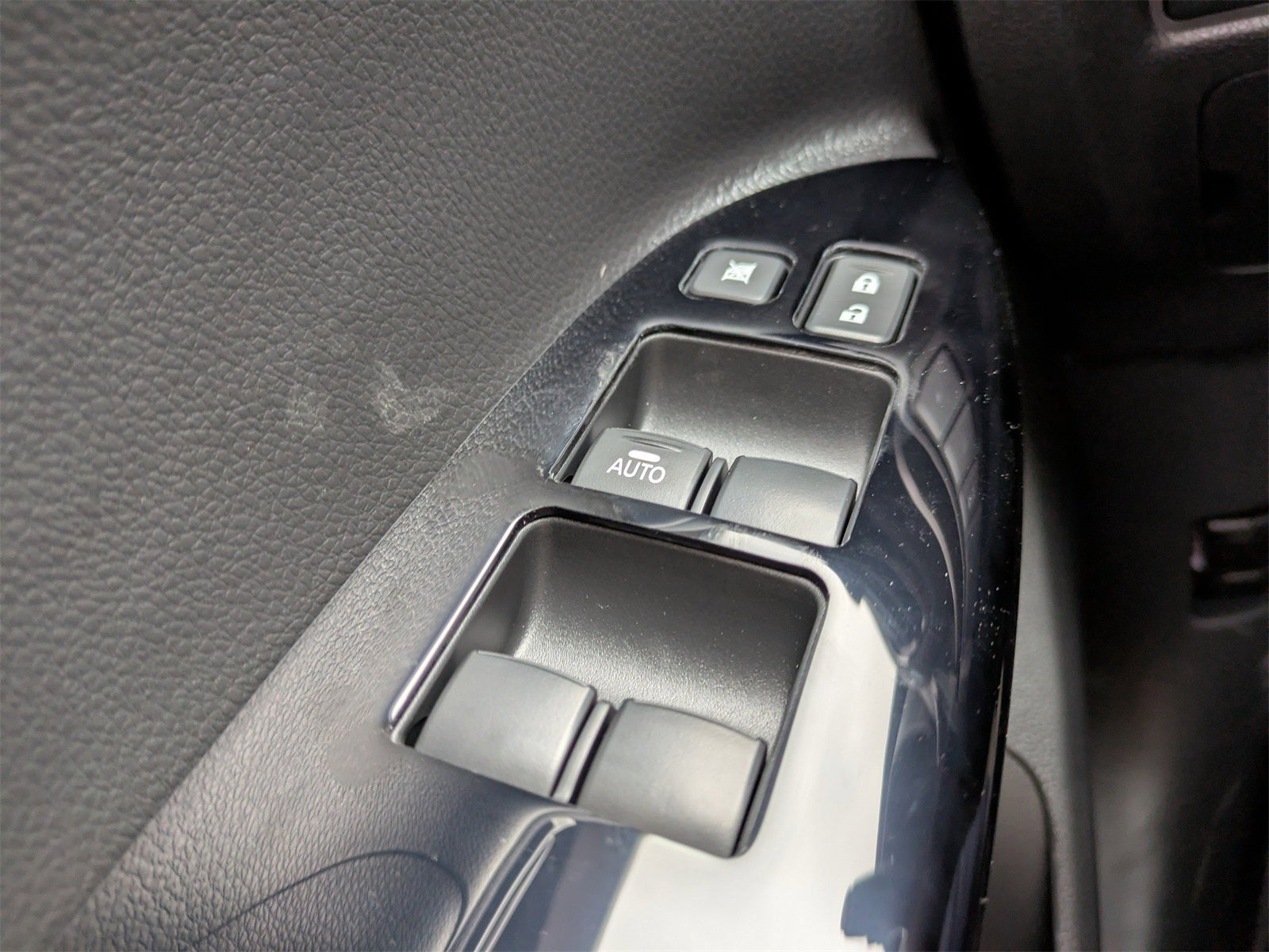 2026 Mitsubishi Eclipse Cross LE