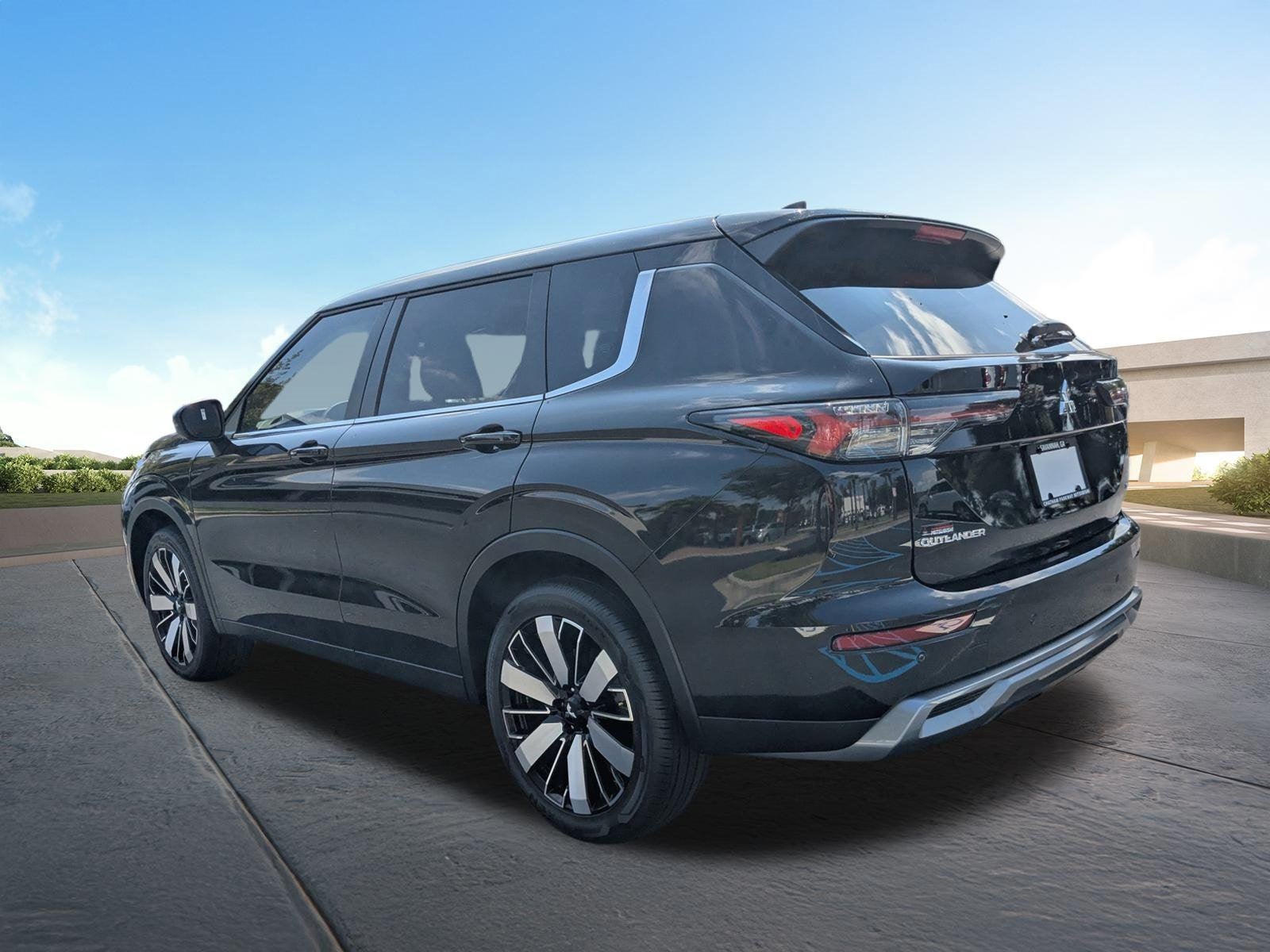 2025 Mitsubishi Outlander SE