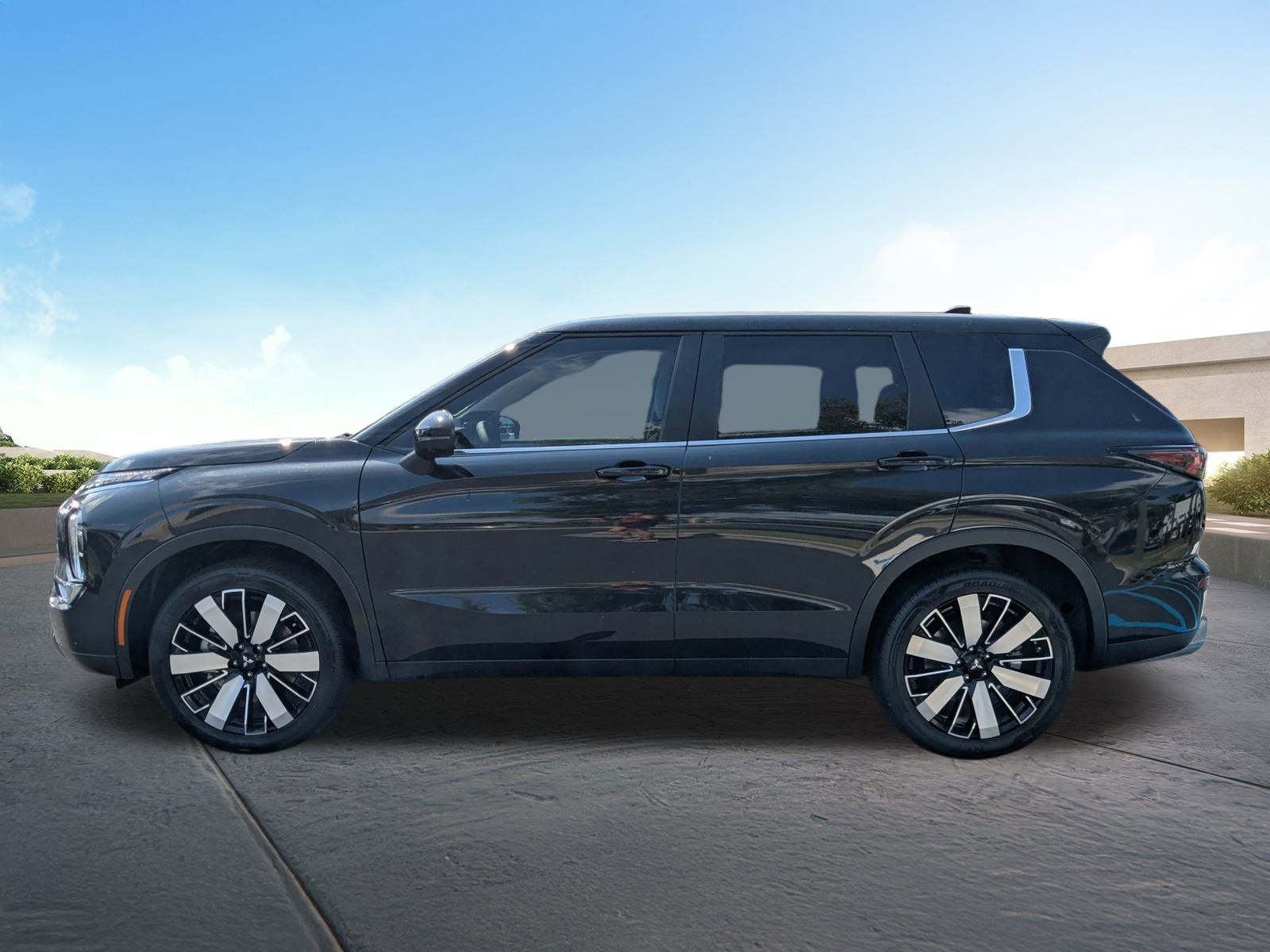 2025 Mitsubishi Outlander SE