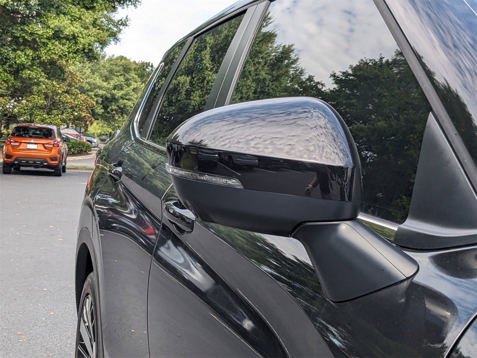 2025 Mitsubishi Outlander SE