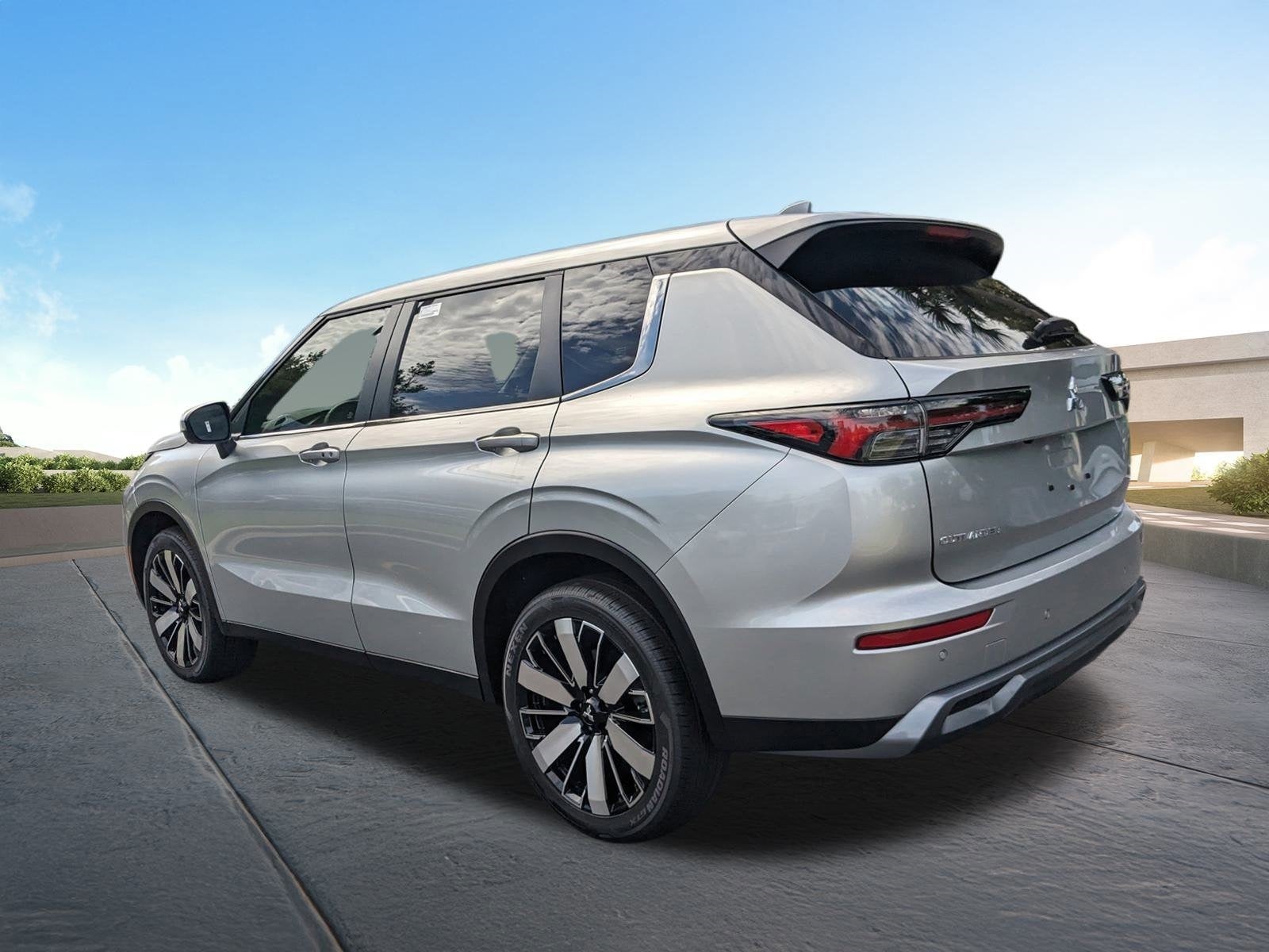 2025 Mitsubishi Outlander SE