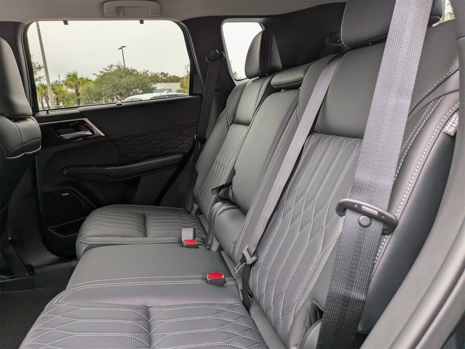 2025 Mitsubishi Outlander SEL