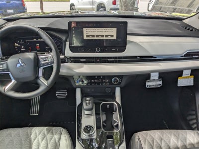 2025 Mitsubishi Outlander SEL