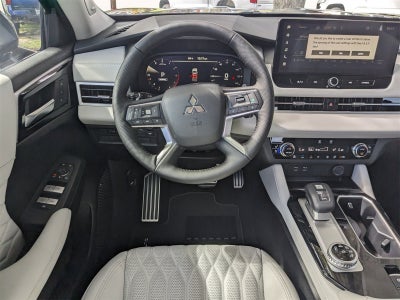 2025 Mitsubishi Outlander SEL