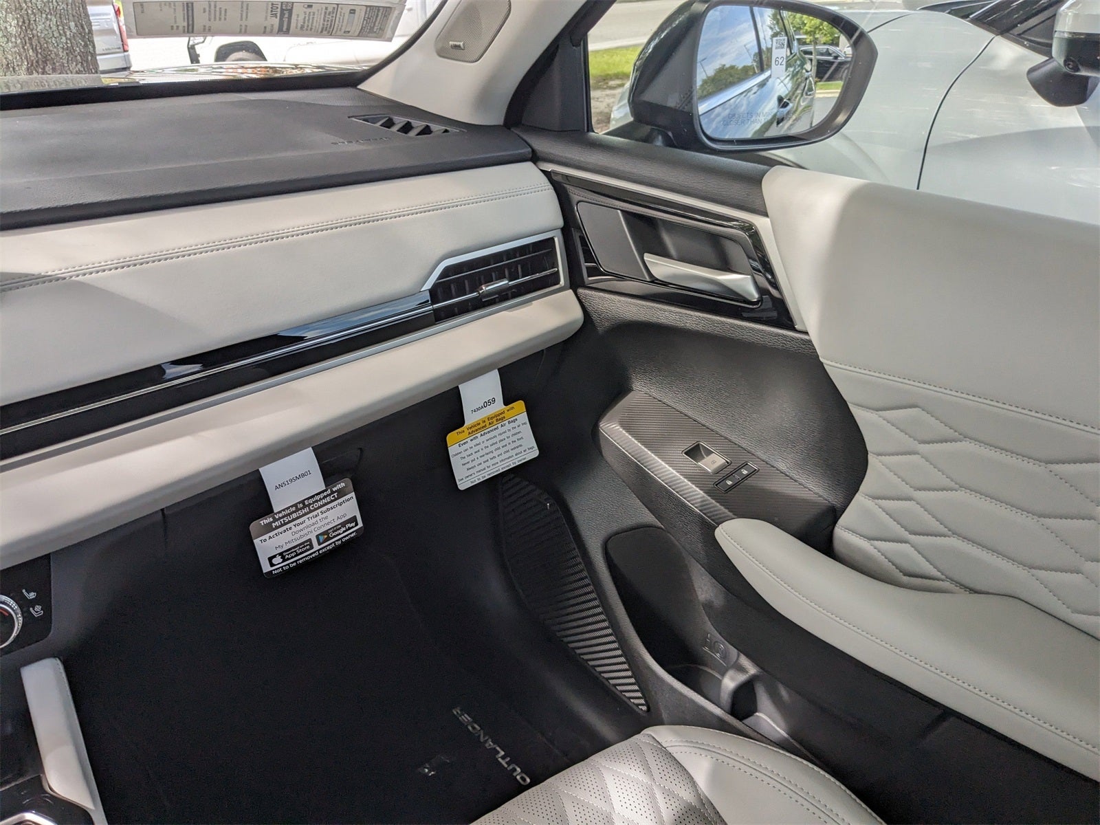 2025 Mitsubishi Outlander SEL