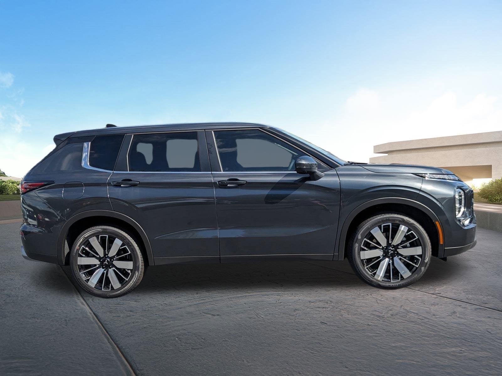 2025 Mitsubishi Outlander SEL