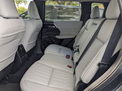 2025 Mitsubishi Outlander SEL