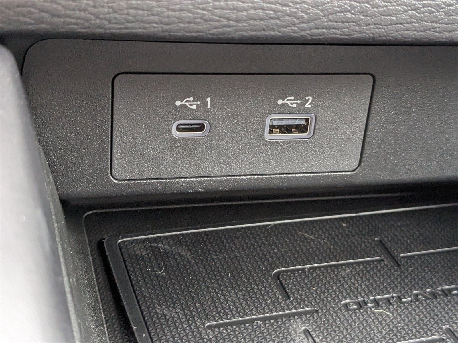 2025 Mitsubishi Outlander PHEV ES