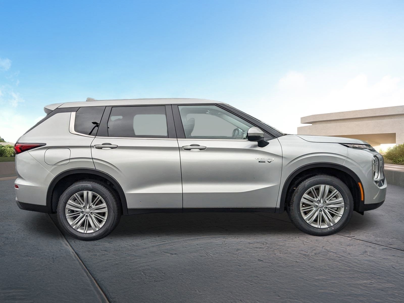 2025 Mitsubishi Outlander PHEV ES