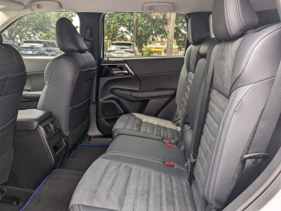 2025 Mitsubishi Outlander PHEV SE