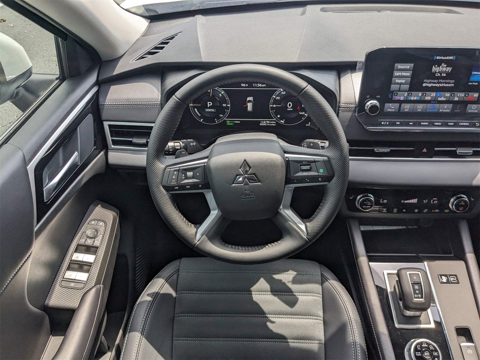 2025 Mitsubishi Outlander PHEV SE