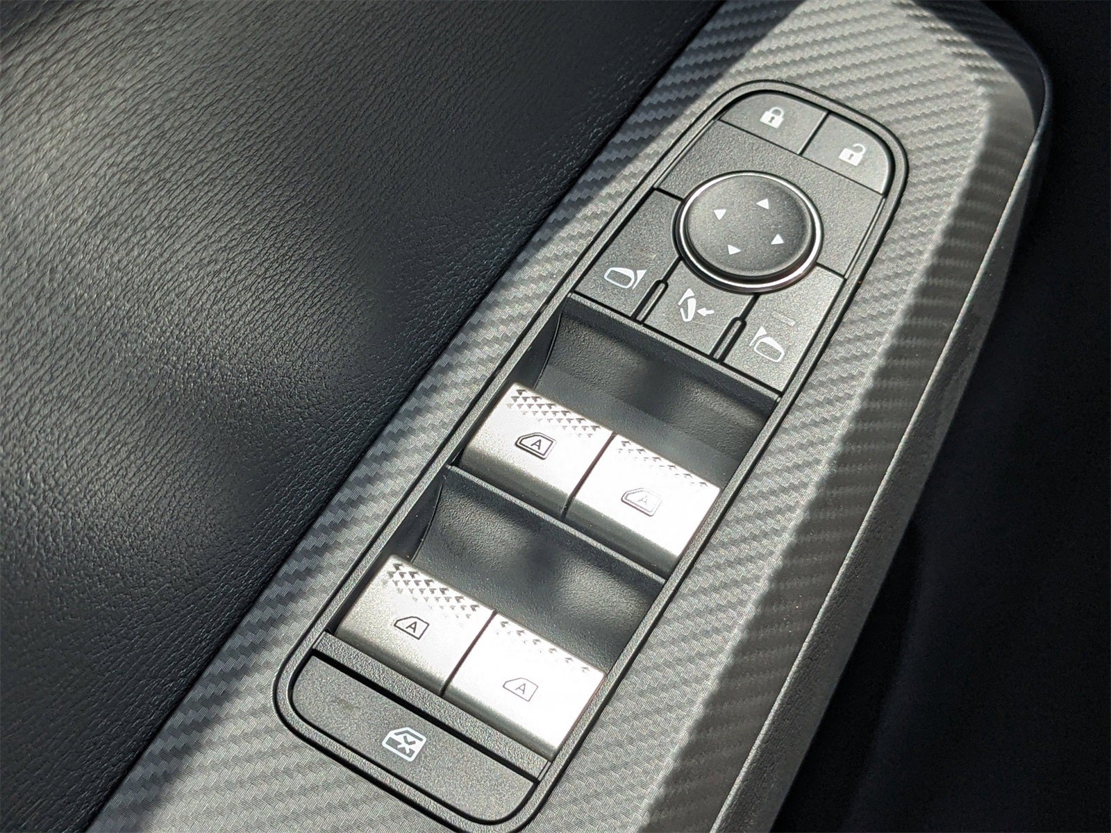 2025 Mitsubishi Outlander PHEV SE