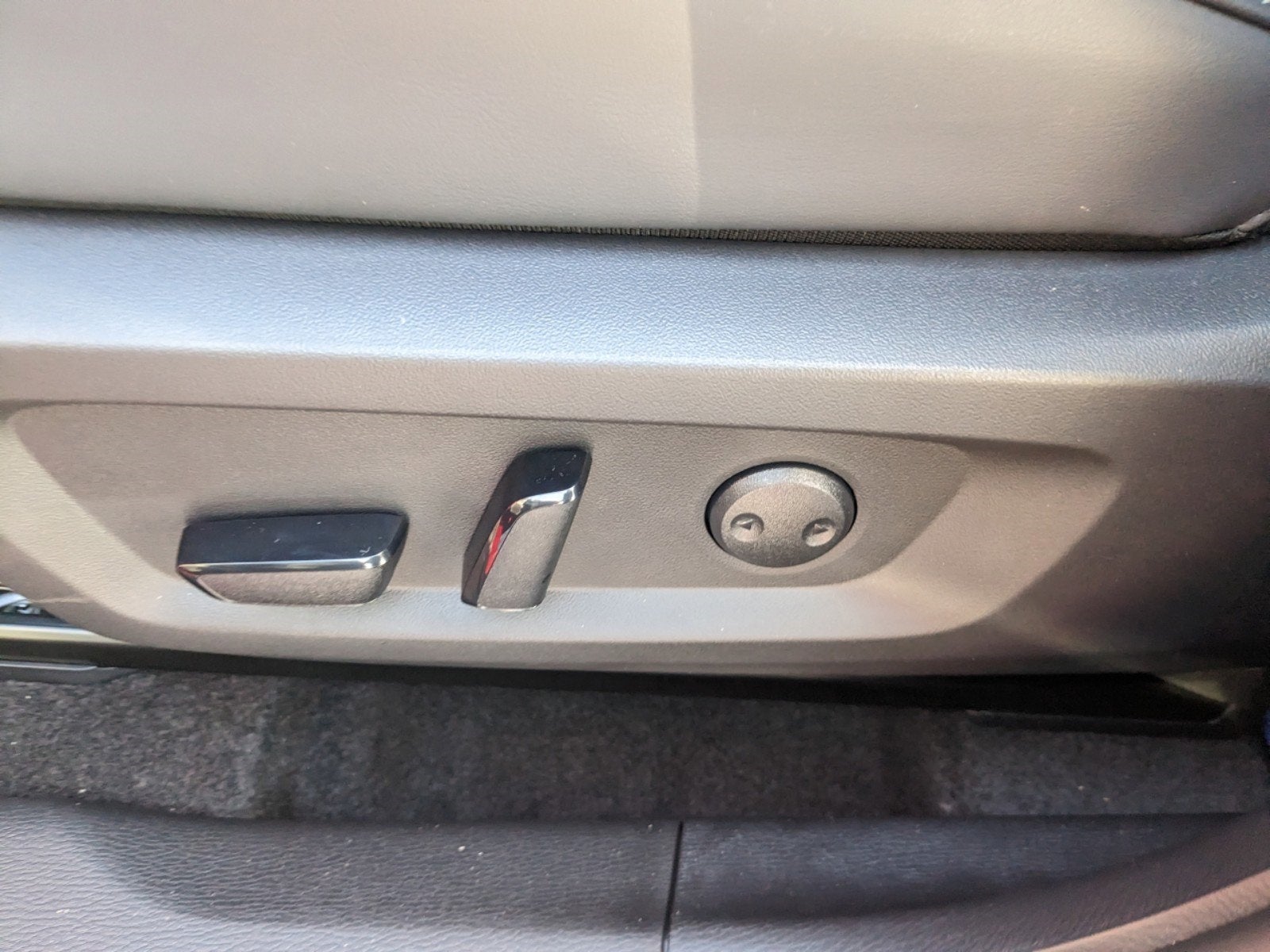 2025 Mitsubishi Outlander PHEV SE