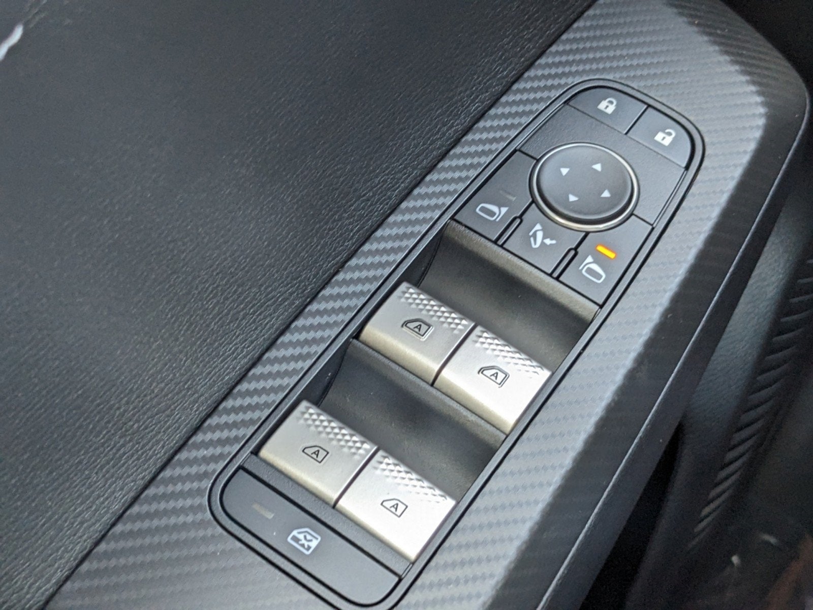 2025 Mitsubishi Outlander PHEV SE