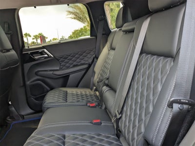 2025 Mitsubishi Outlander PHEV SEL