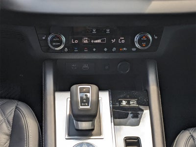 2025 Mitsubishi Outlander PHEV SEL