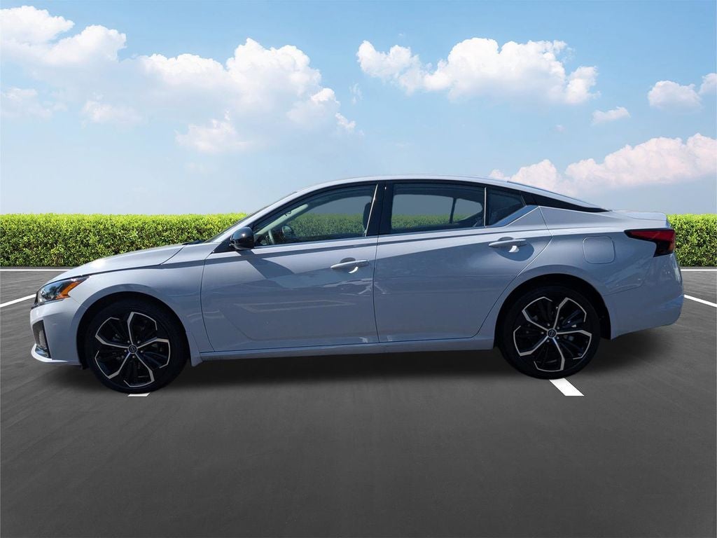 2025 Nissan Altima 2.5 SR