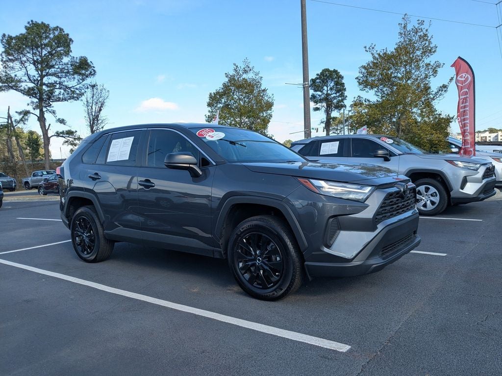2025 Toyota RAV4 LE