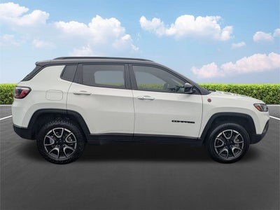 2024 Jeep Compass Trailhawk
