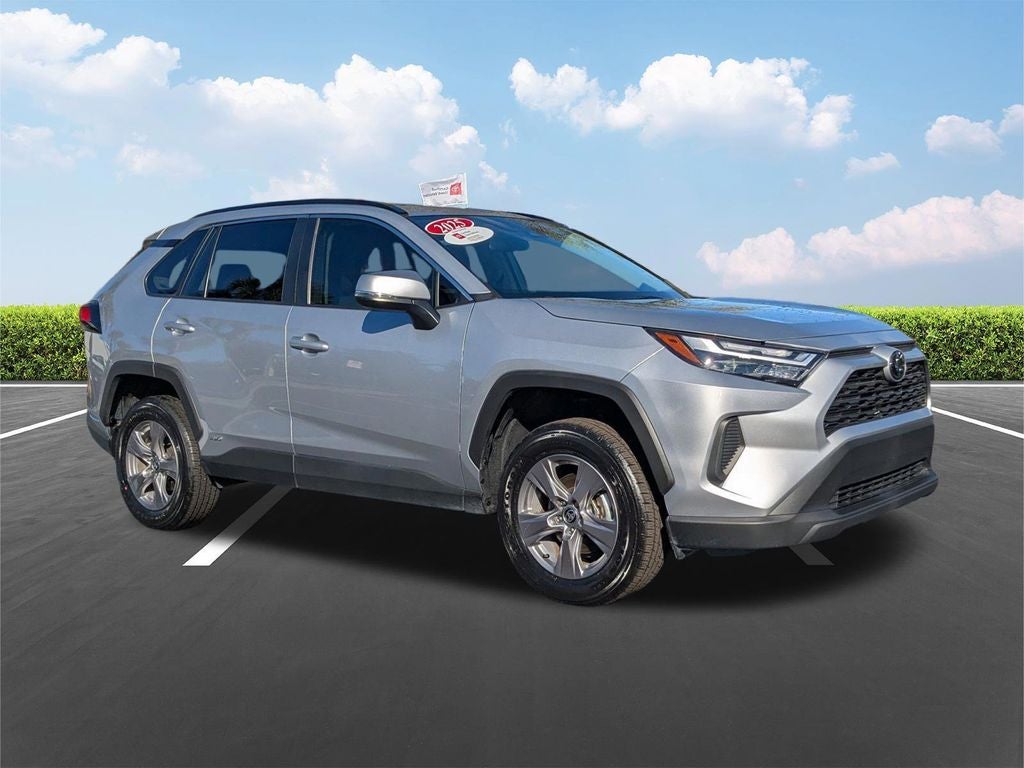 2025 Toyota RAV4 Hybrid XLE