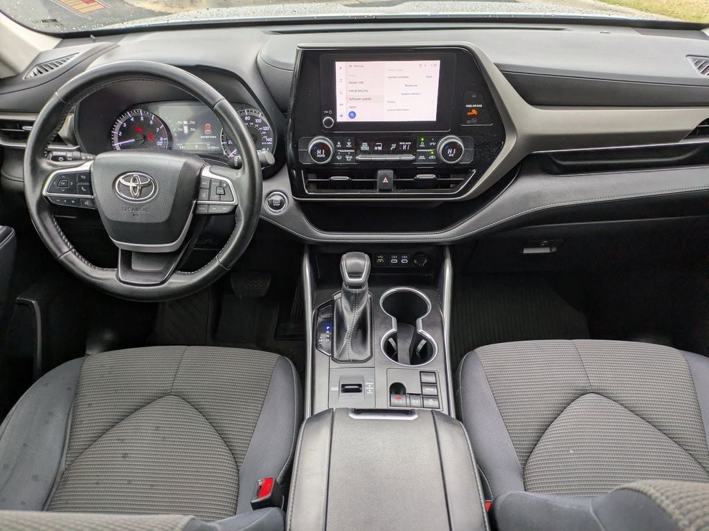 2023 Toyota Highlander L