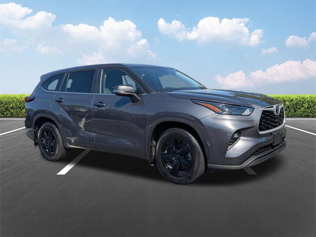2024 Toyota Highlander LE