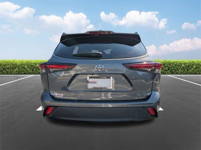 2024 Toyota Highlander LE