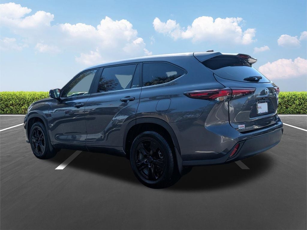 2024 Toyota Highlander LE