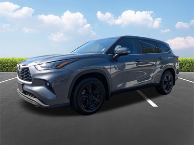 2024 Toyota Highlander LE