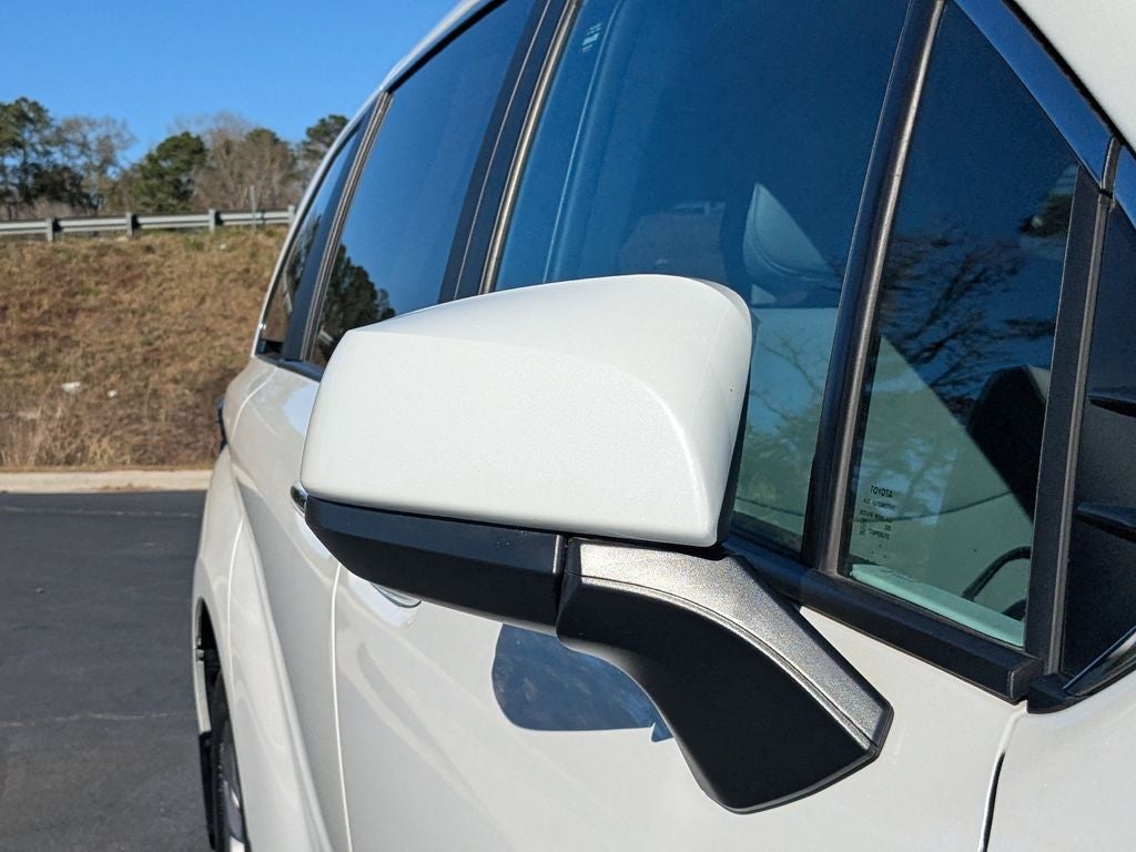 2025 Toyota Sienna XLE 7 Passenger