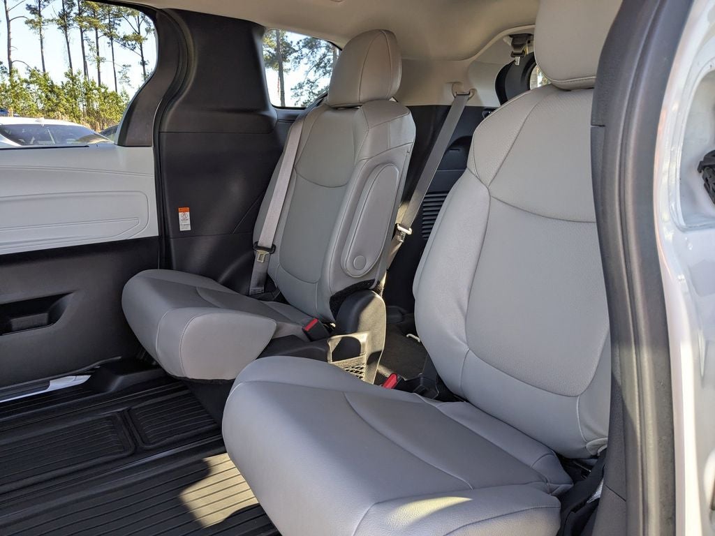 2025 Toyota Sienna XLE 7 Passenger