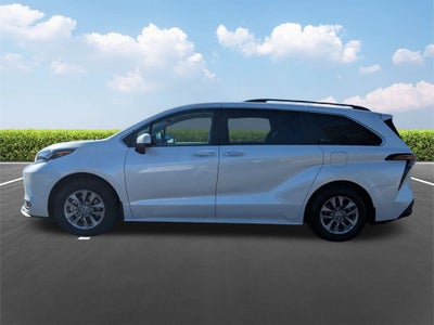 2025 Toyota Sienna XLE 7 Passenger