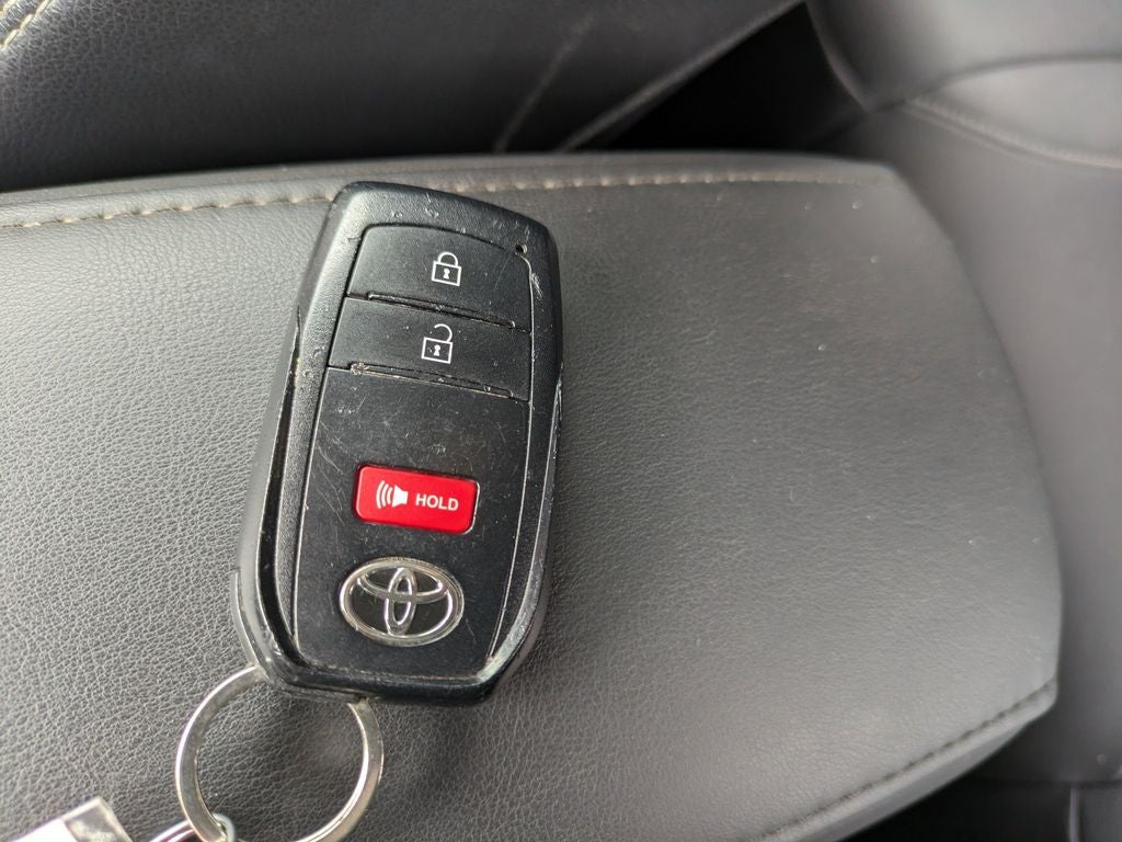 2024 Toyota Corolla Cross XLE