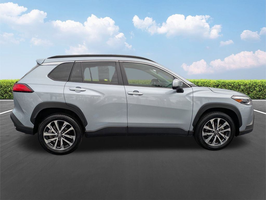 2024 Toyota Corolla Cross XLE