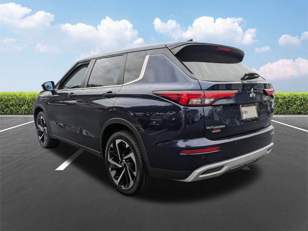 2024 Mitsubishi Outlander SE