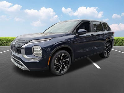 2024 Mitsubishi Outlander SE