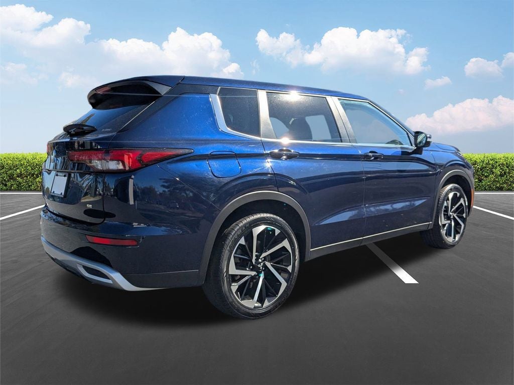 2024 Mitsubishi Outlander SE