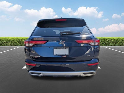 2024 Mitsubishi Outlander SE