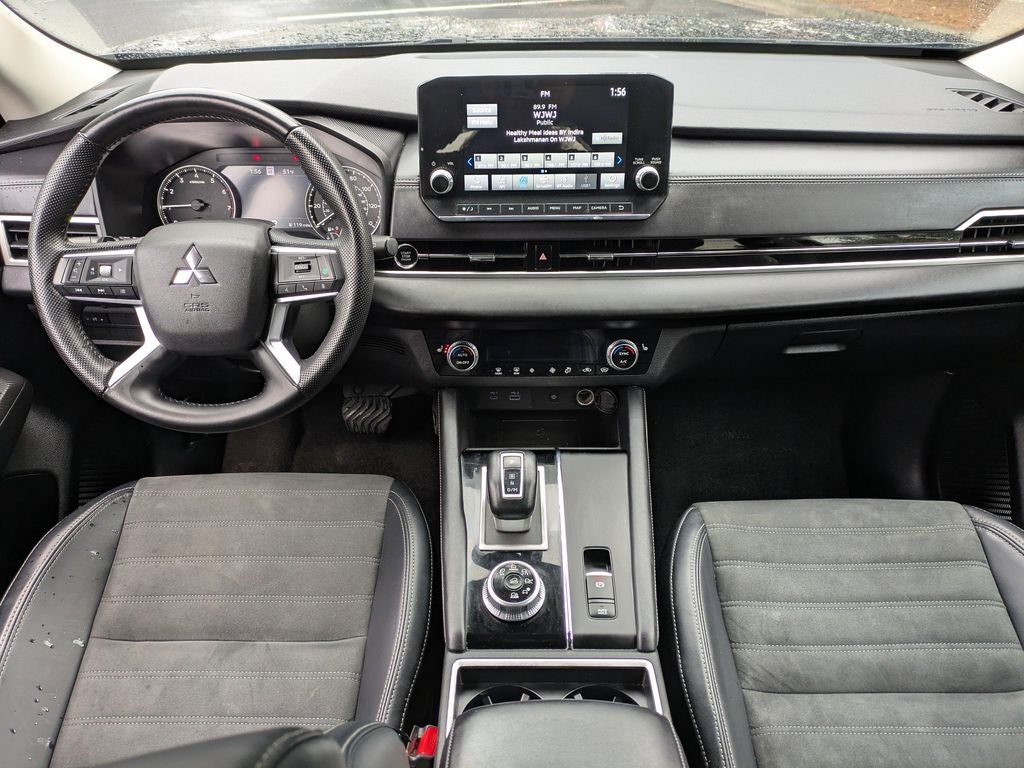 2024 Mitsubishi Outlander SE