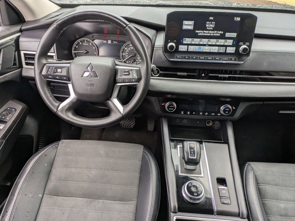 2024 Mitsubishi Outlander SE