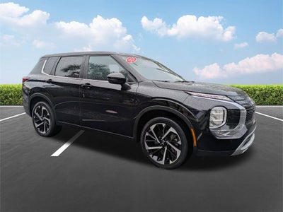 2024 Mitsubishi Outlander SE