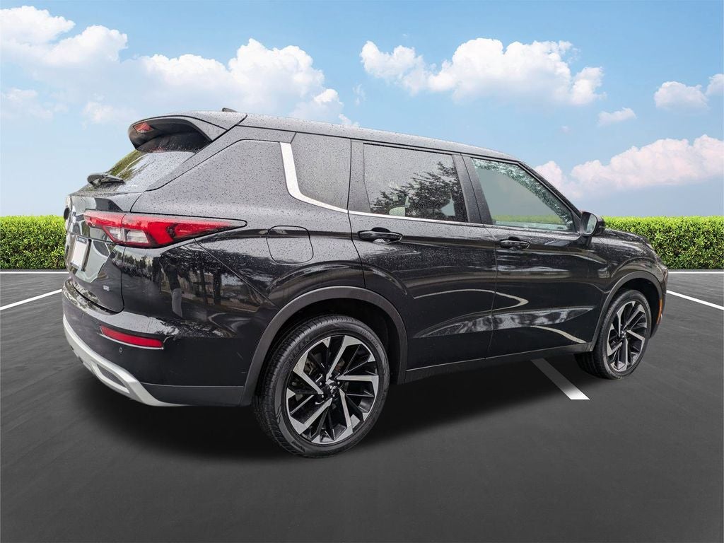 2024 Mitsubishi Outlander SE