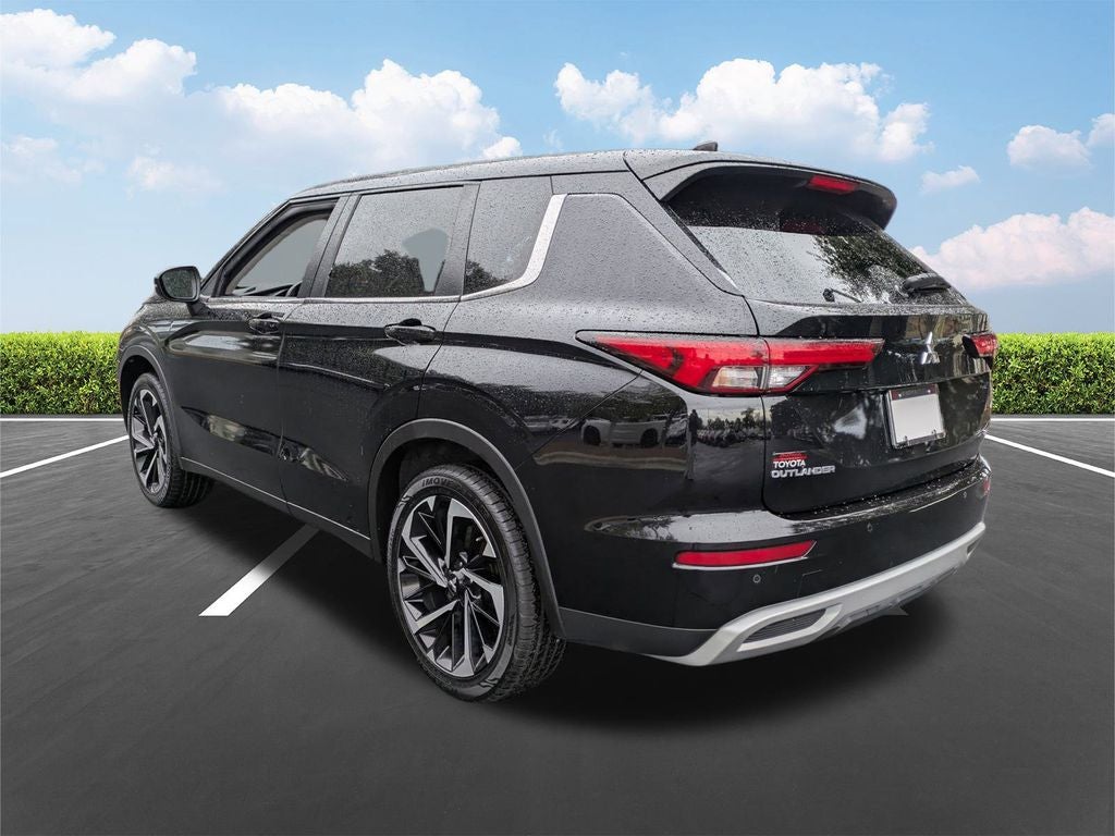 2024 Mitsubishi Outlander SE