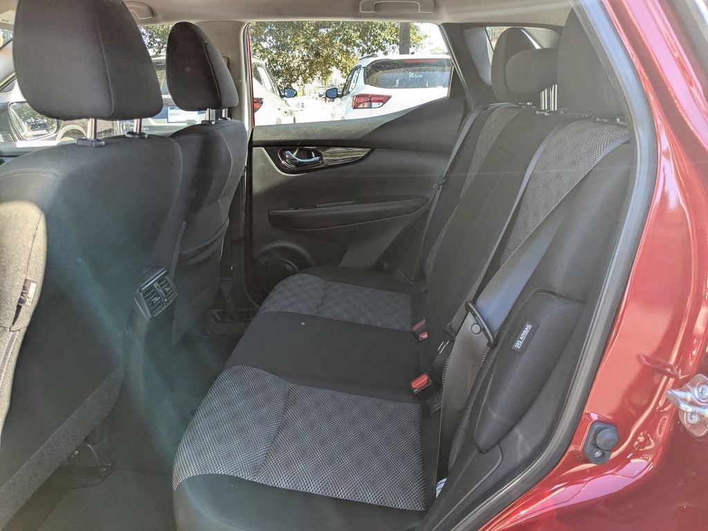 2022 Nissan Rogue Sport SV