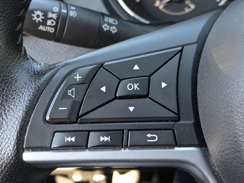 2022 Nissan Rogue Sport SV