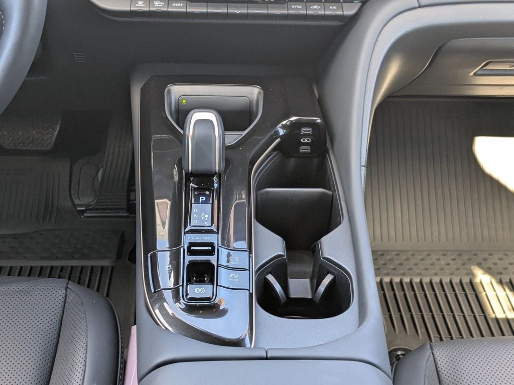 2025 Toyota Crown Signia Limited