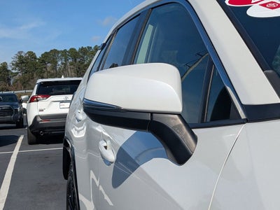 2023 Toyota RAV4 Hybrid SE