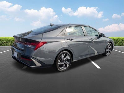 2024 Hyundai Elantra Limited